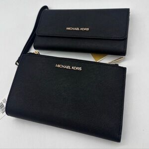 Michael Kors Large Double Zip Wallet Wristlet & Trifold
Wallet black